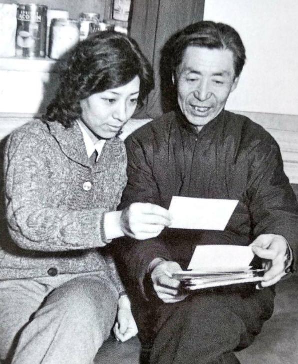 关牧村|关牧村带着儿子改嫁，前夫王星军孤身一人，什么造成这么大反差？