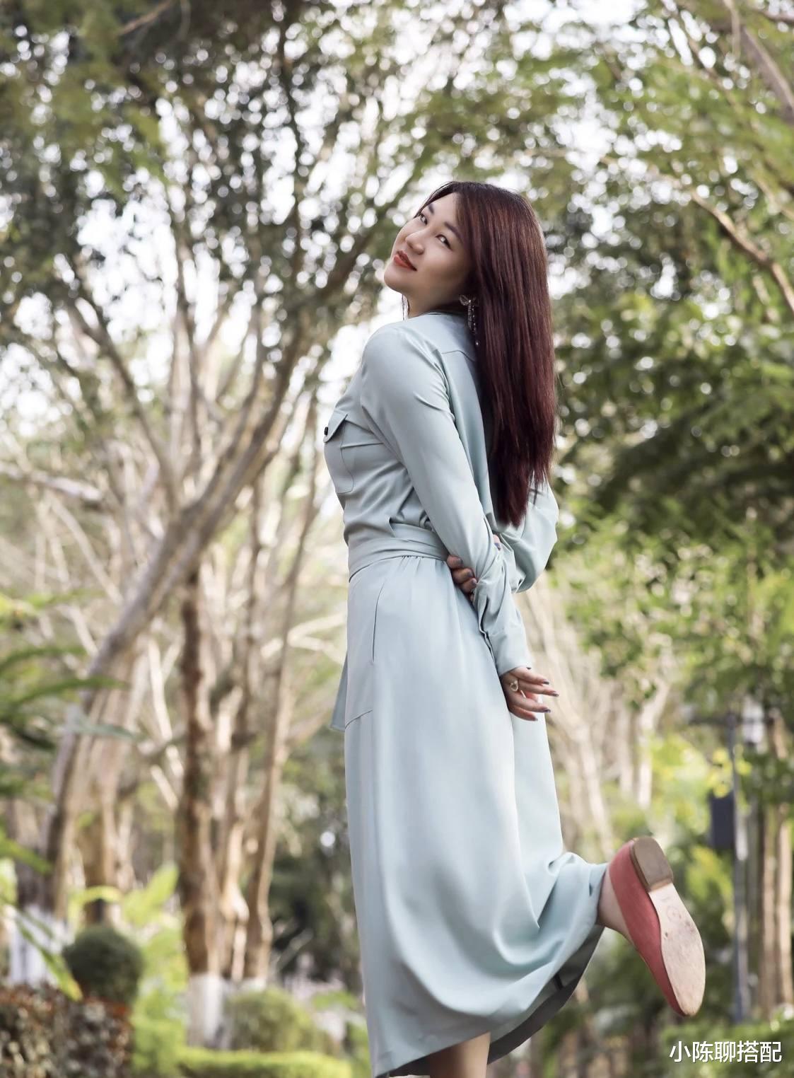 矮胖的女人怎么穿？杨天真的搭配技巧很高级，其中三个款式要避雷