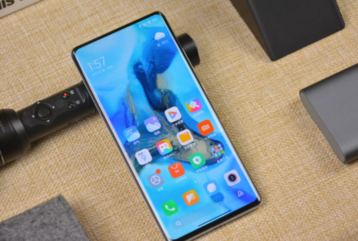 全面屏|真全面屏旗舰售价探底，从4999降至3699，等等党有福了