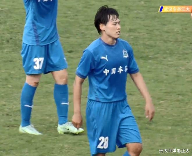 世界波|2-0！卫冕冠军5连胜！9国脚+2外援豪阵令人羡慕，王霜缺席没影响