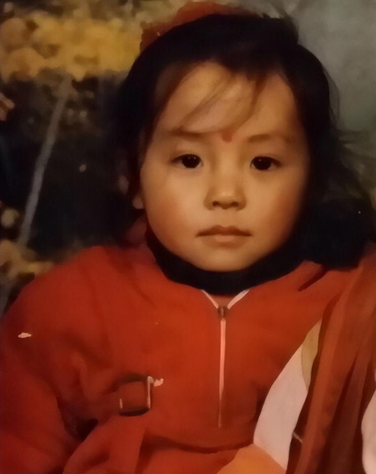 张靓颖|张靓颖：痴爱冯轲15年，被骗走数亿身家，现俩人天差地别