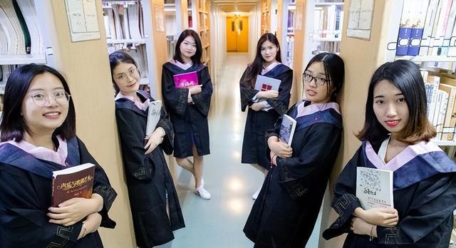 大学生|985毕业生扎堆卷烟厂,被认为大材小用,得知原因后众人表示理解