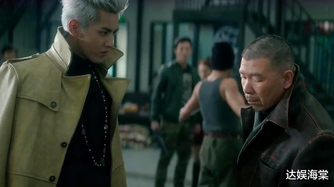 吴亦凡|吴亦凡人生尽毁,母亲吴秀芹责任重大,太过溺爱造成儿子性格反差