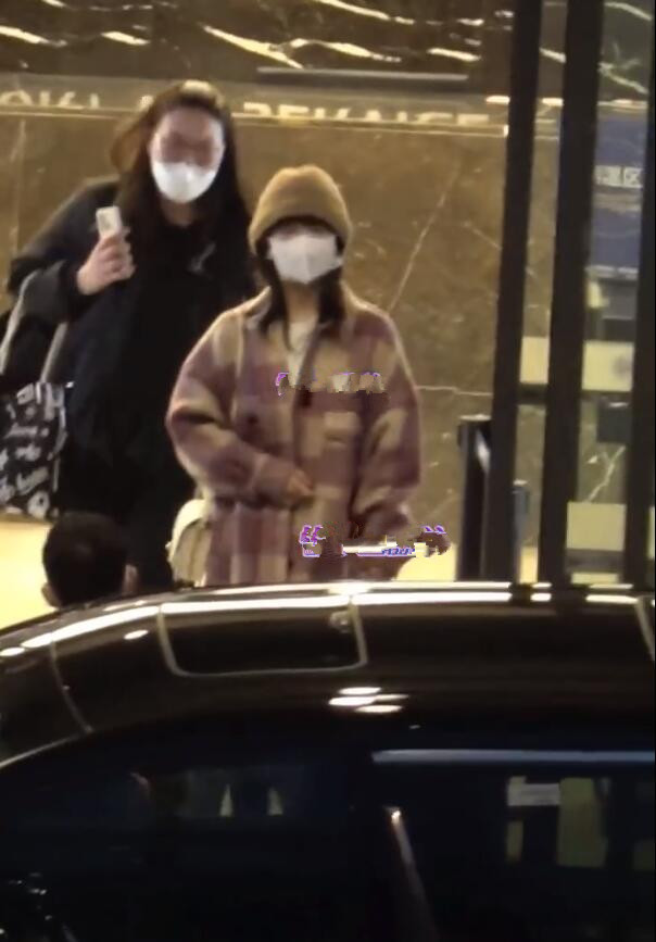 杨紫|杨紫事业陷入尴尬期，离开欢瑞之后资源下滑，仅拍了一部电影