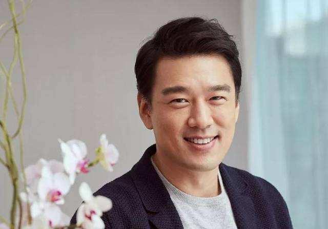 古天乐|连古天乐都赞叹不已，和初恋甜蜜相爱，这位配音演员究竟有多厉害？