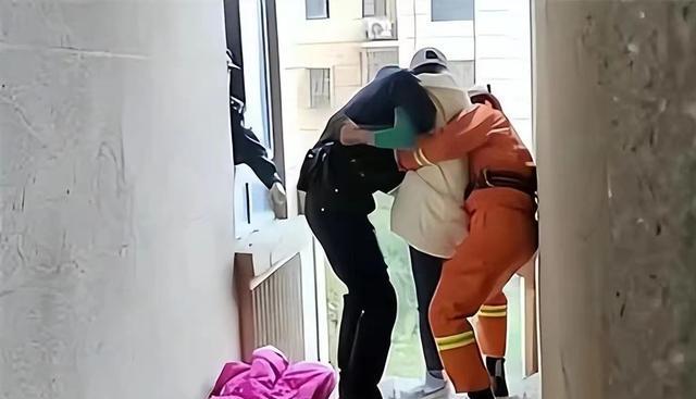 回顾:女大学生当小三,为男子怀孕4次被抛弃,前途和人生都毁了