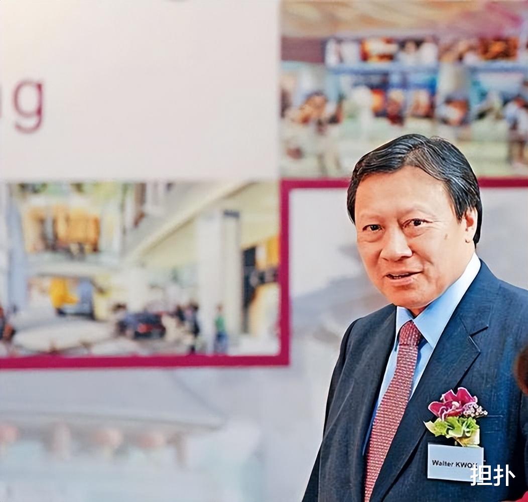 家产|跟弟弟争了20多年家产，刚分到600亿家产，豪门长子就中风去世了