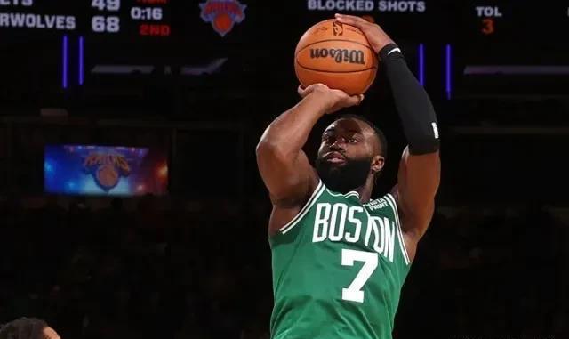 哈兰直播NBA:凯尔特人4换1报价特雷杨,布朗再次被摆上货架