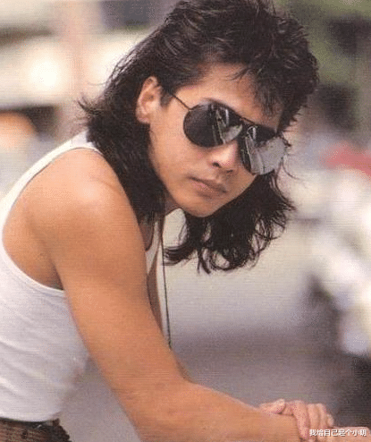 齐秦|齐秦用十五分钟创作的歌曲,是写给王祖贤的情歌,却成了经典