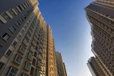 |男子卖房后第二天就出拆迁公告,这下亏大发了