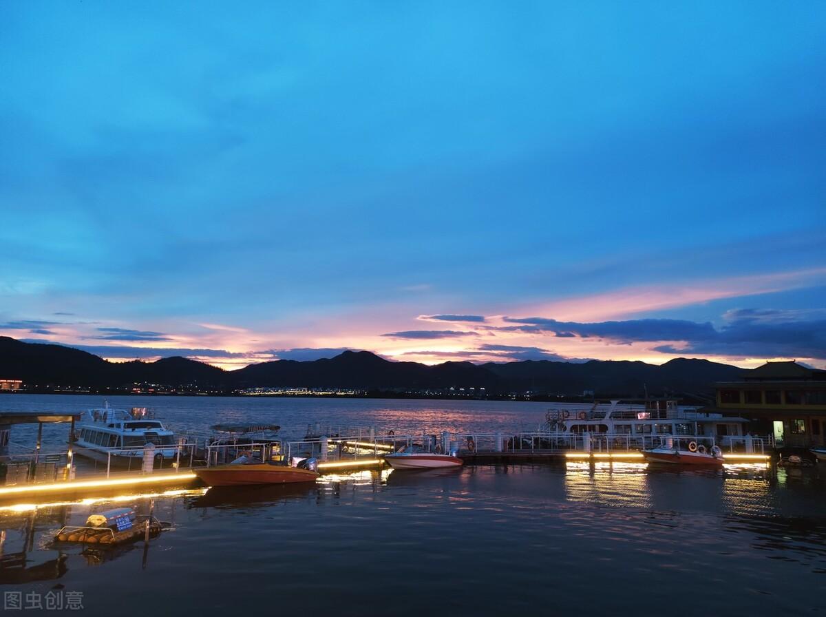 滕州|郭进拴|雨中游滇池