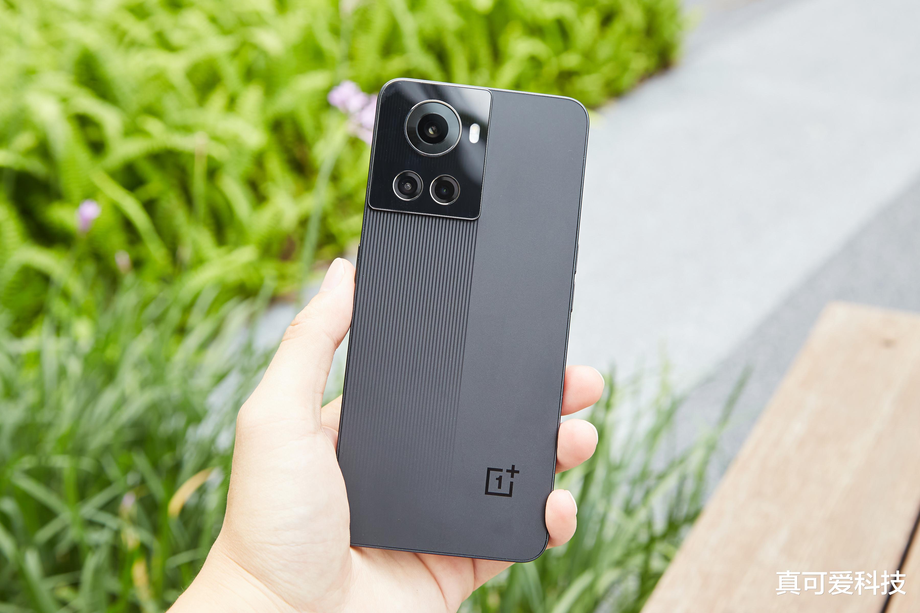 一加科技|重度游戏用户购买天玑8100手机,全面分析后为何选了它?