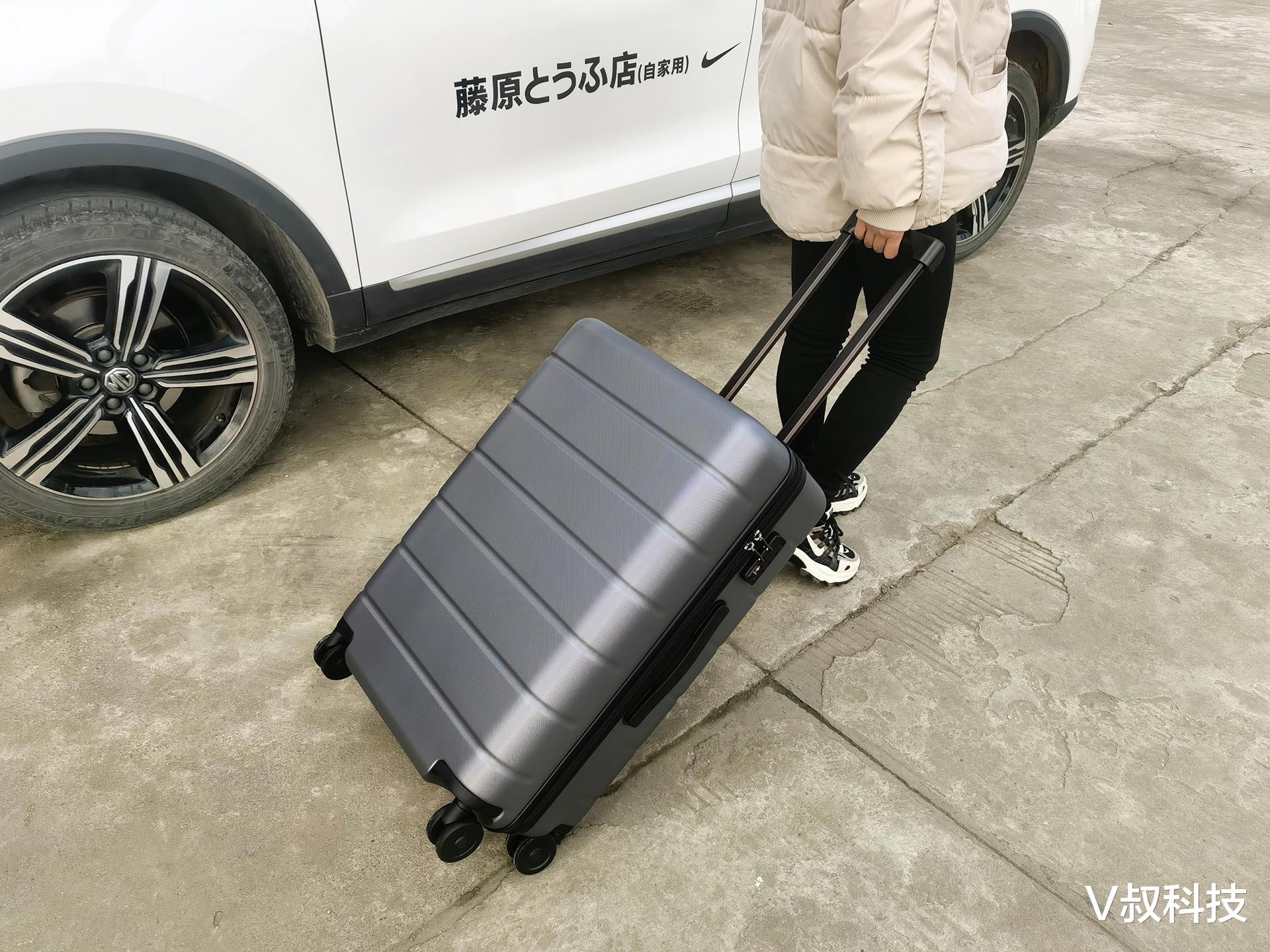 小米科技|小米全新发布旅行箱，360度万向轮，坚固耐用满足各类出行需要