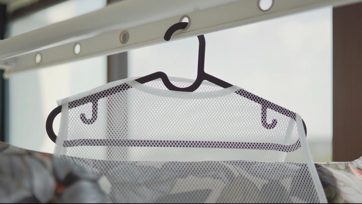 我妈第一次来我家直接惊呆,吐槽:原来你的钱都是这样花光的!