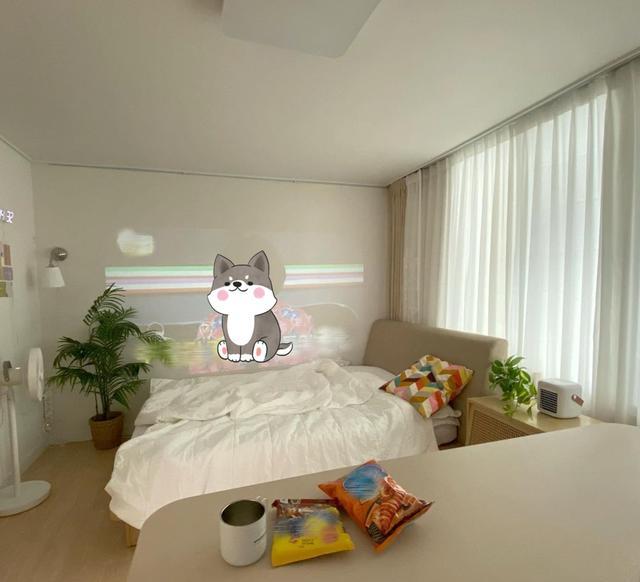 180一楼,客厅大到能打地铺,一家人在这躺着看电影,太幸福了!