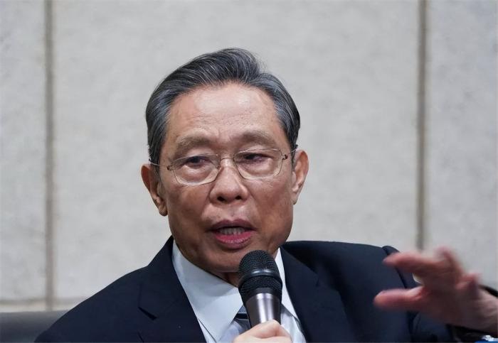 对新冠严防死守了3年,为什么突然就放开了?