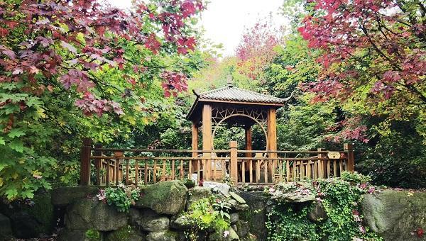 海口|五彩缤纷的四川“小城”，位置得天独厚，元旦去看看正合适