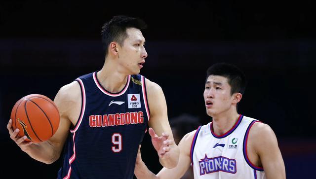 广东男篮|广东队横扫天津队，周鹏大爆发，易建联获两双，林庭谦空砍20分