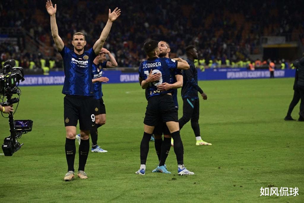 国际米兰|3-0，又赢了！意甲豪门爆发，48%控球+全场轰10脚，接近队史第8冠