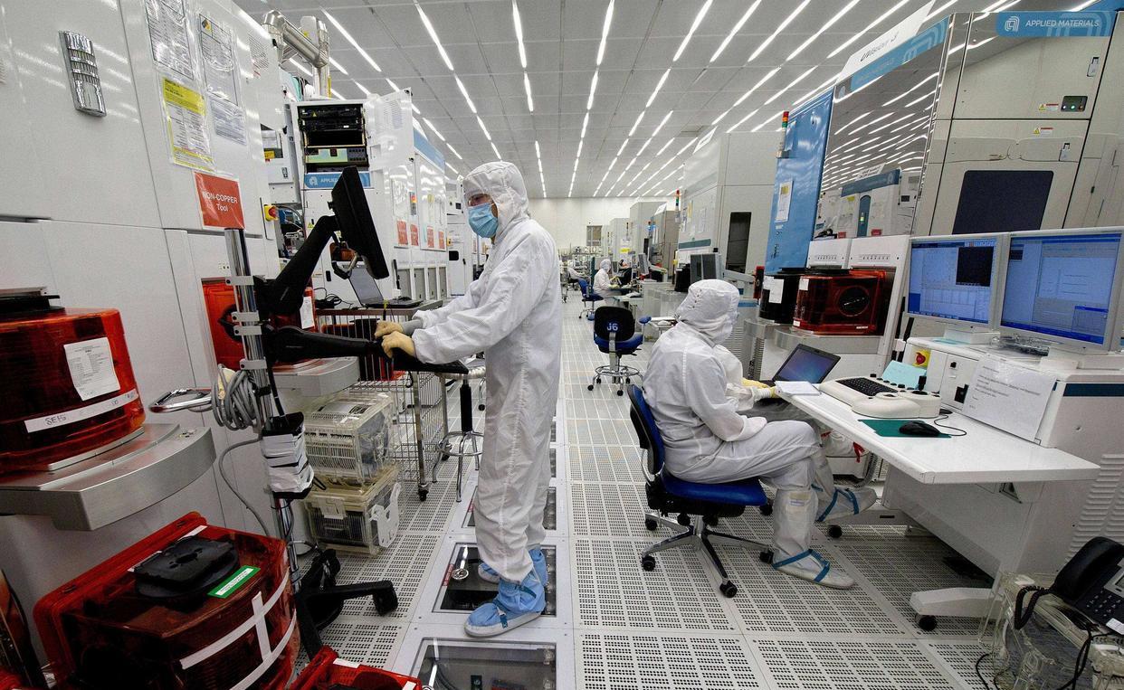 芯片|美芯片巨头一夜暴跌近14%,外媒:“制裁”来得如此突然