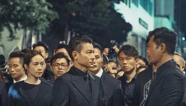 韩雪|古天乐新片拍摄现场出意外事故，飞车特技指导受伤，生命岌岌可危