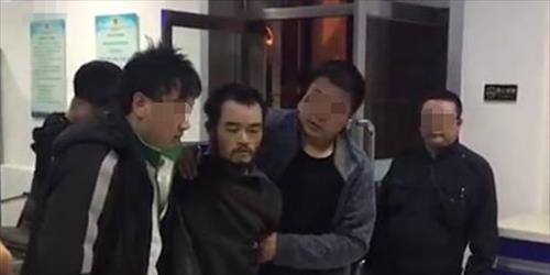 A级通缉犯王力辉落网记:被村民当傻子,做牛倌一年半未露真名