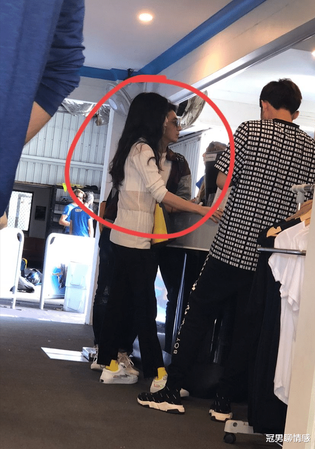 朱小贞|朱小贞的闺蜜发文吐露心声,小贞是无福之人,她一开始就看错了人