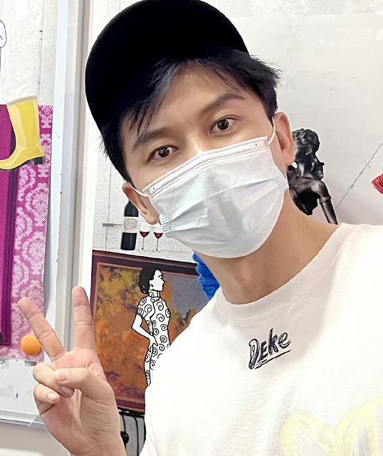 谢娜|谢娜：话剧首演引关注，李晨等圈内9位艺人亲临现场独缺好友何炅