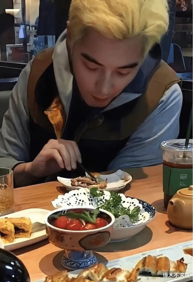 金世佳|31岁檀健次和35岁金世佳新剧风格互换?看了路透,网友:感觉对了