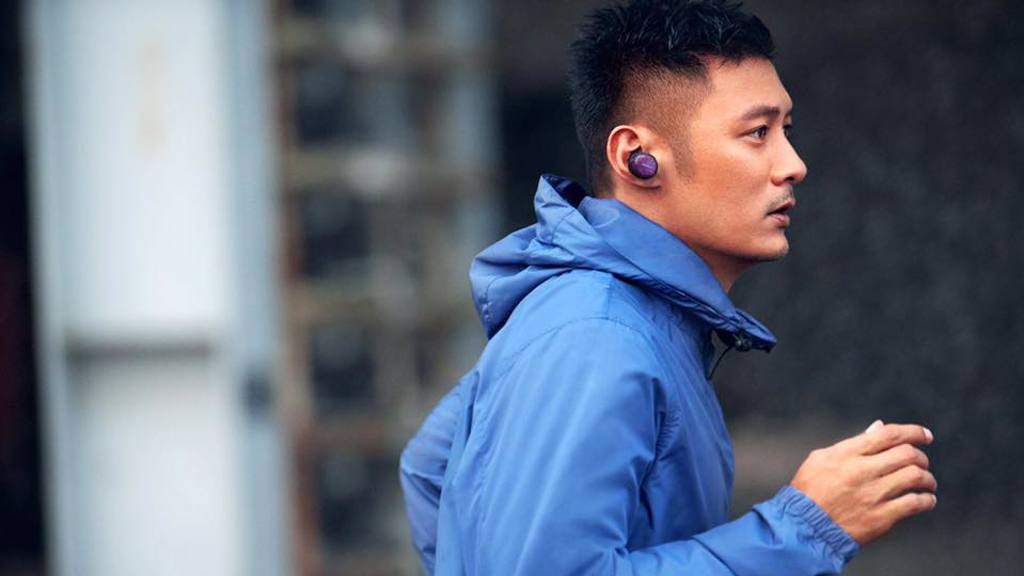 余文乐|余文乐14楼豪宅被地震牵连！「有家归不得」牵儿子游走街头