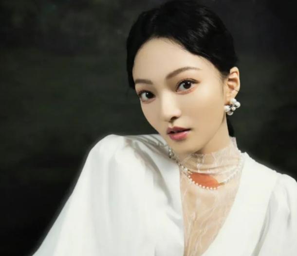 明星|被网友各种催，也不表态的20余位明星，他们的态度很重要吗