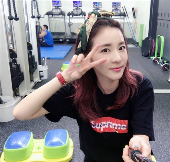 韩元|朴山多拉回应身价三百亿韩元 体重78斤像洋娃娃 自曝元彬是理想型