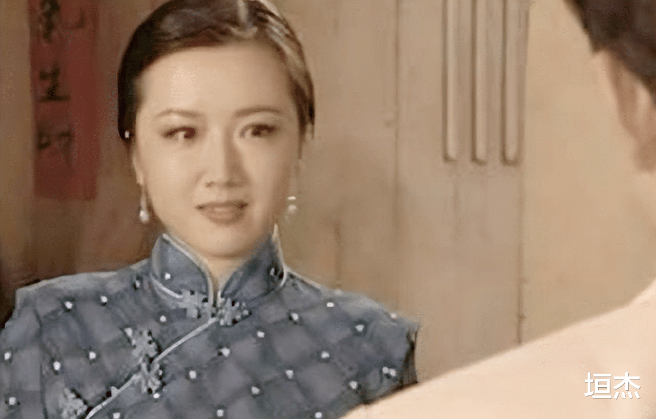 侯勇|侯勇：一婚娶初恋，二婚潘雨辰，三婚娶小20岁粉丝，如今生活怎样