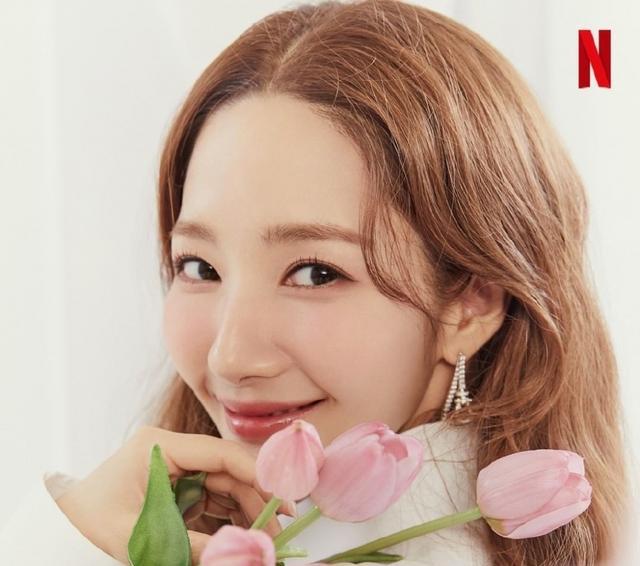 金泰梨|两对CP正火！击剑CP金泰梨南柱赫vs气象CP朴敏英宋江，情侣画报公开