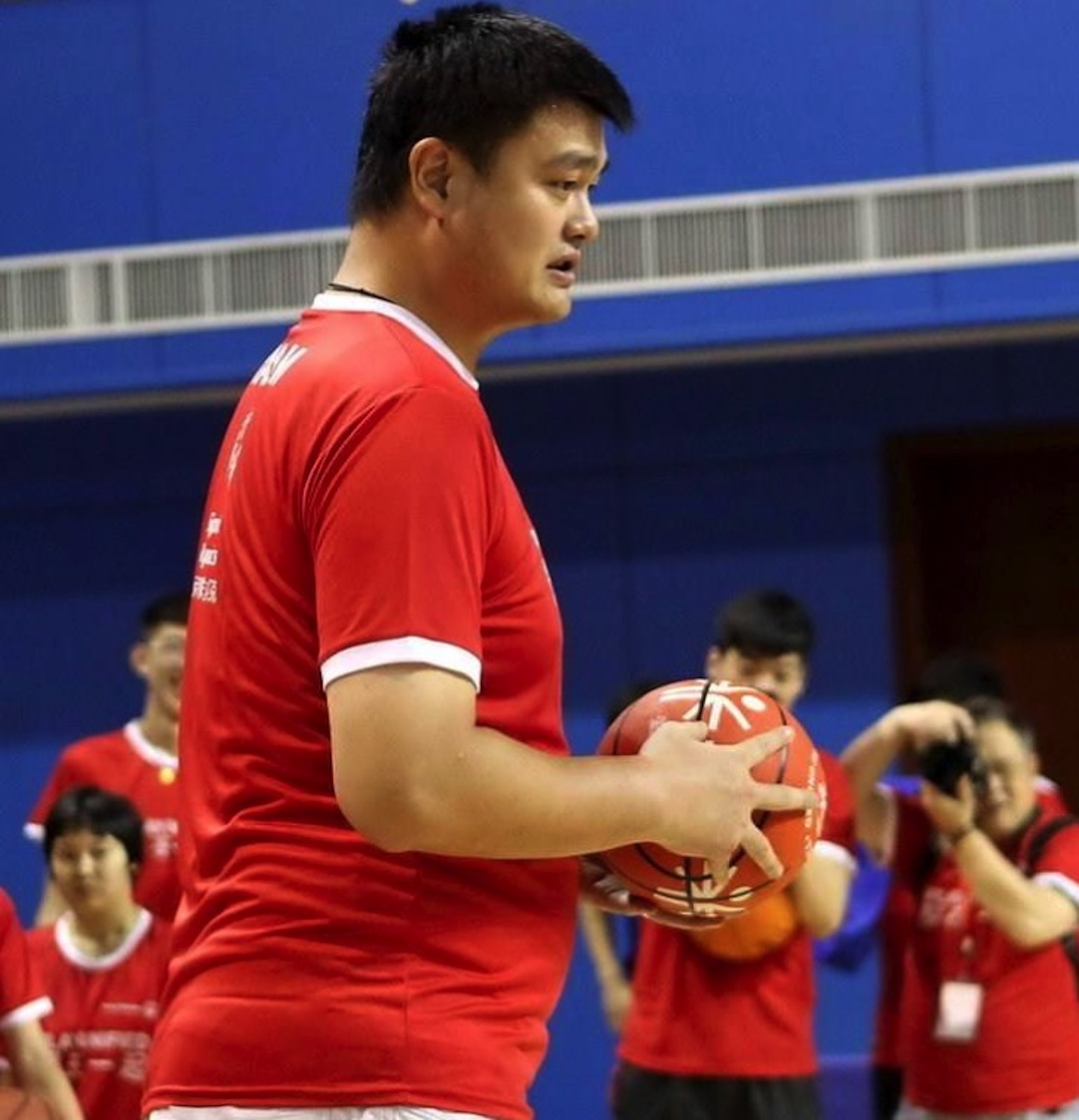 广东男篮|CBA总决赛G1支持率出炉，粤媒也做出选择，收视或遭滑铁卢