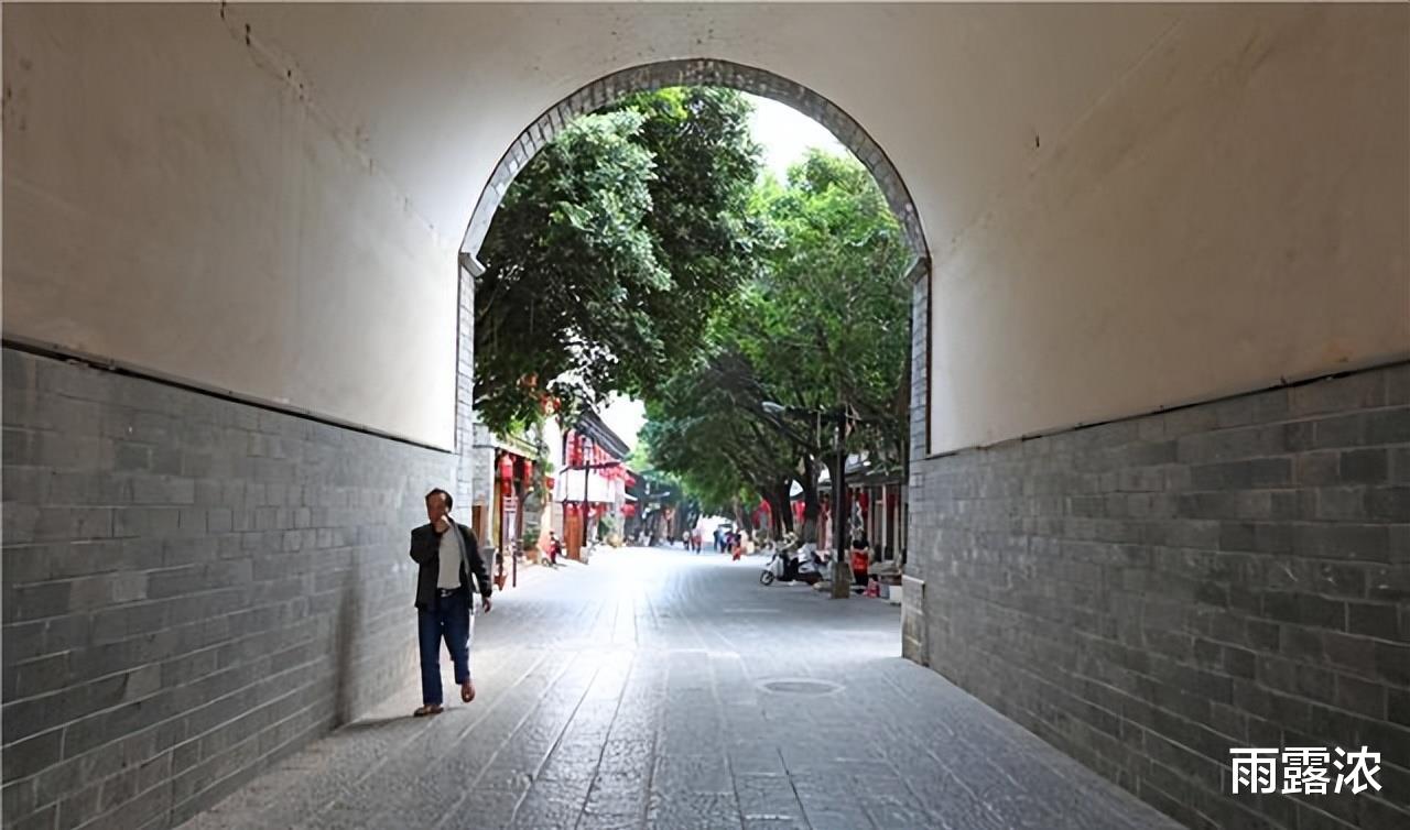 北京市|云南有座700年的古城，它是三大古城之一，为何被称为活的古城？