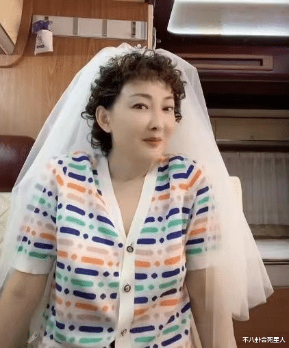 杨紫|从春晚消失的5位女笑星,宋丹丹离开,是因为压力太大了