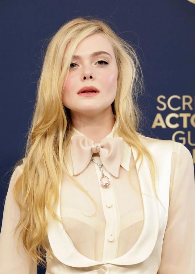 林永健 久违的欧美大型红毯！妮可僵、Gaga造型又奇了，“林永健”是你吗