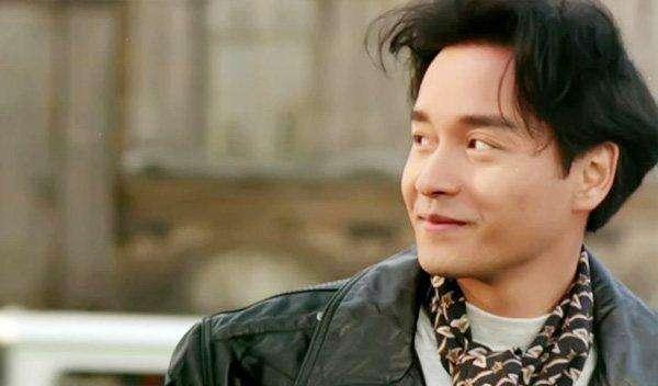 张国荣|当年张国荣葬礼上,他爱人唐鹤德哭晕了3次,最后继承了2亿遗产