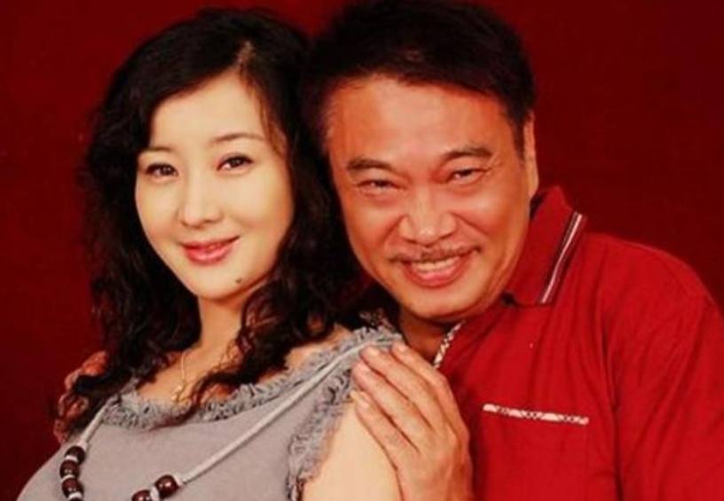 吴孟达|吴孟达去世一年后，遗孀麦莉莉、侯珊燕、卢少慈的选择令人泪目