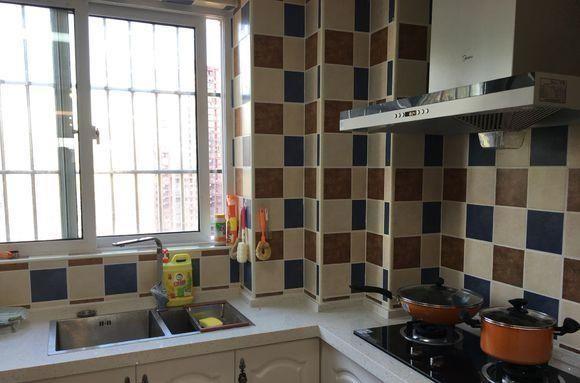 参观同事123㎡新房,光书房装榻榻米就花了1万块,贵了吧?