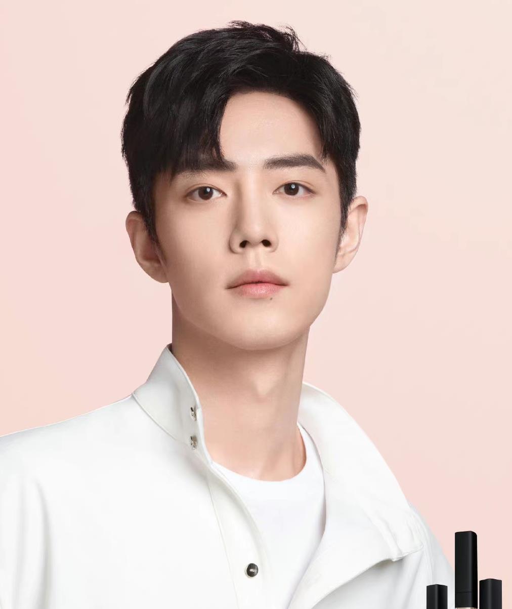 眼霜|不放过任何一个广告位！肖战作为YSl护肤代言人，物料却着YSL皮衣