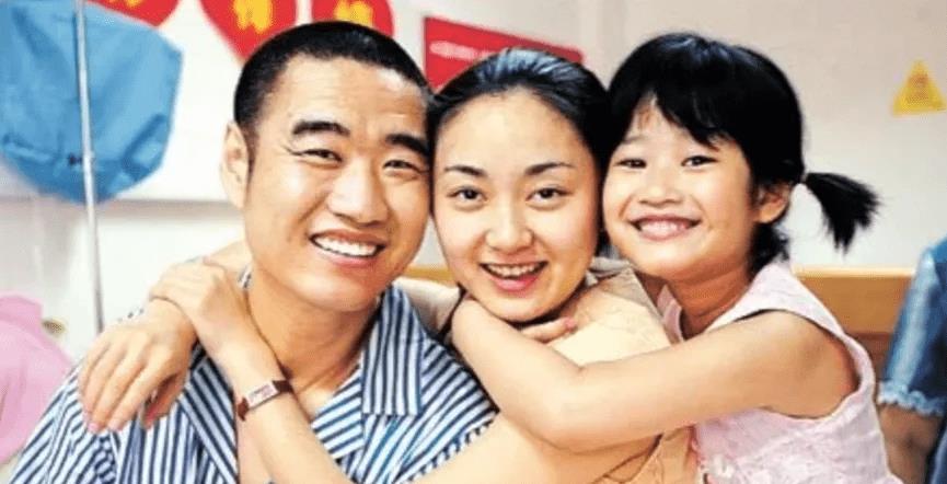11年三个男孩高速路砸车,砸中一女子抢救无效离世,死者身份特殊