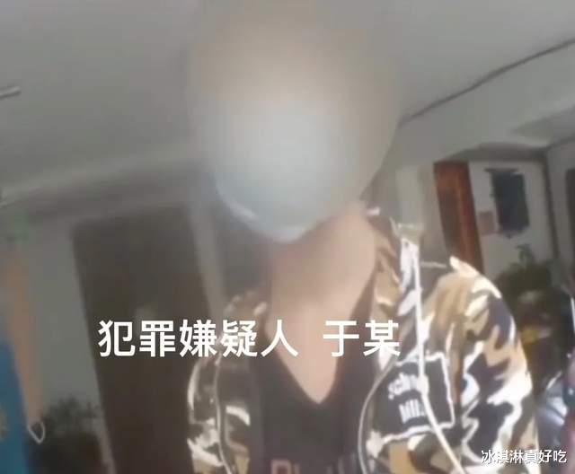 纪实:女生丝袜频现白色斑点,本以为是没洗干净,查监控后愤怒了
