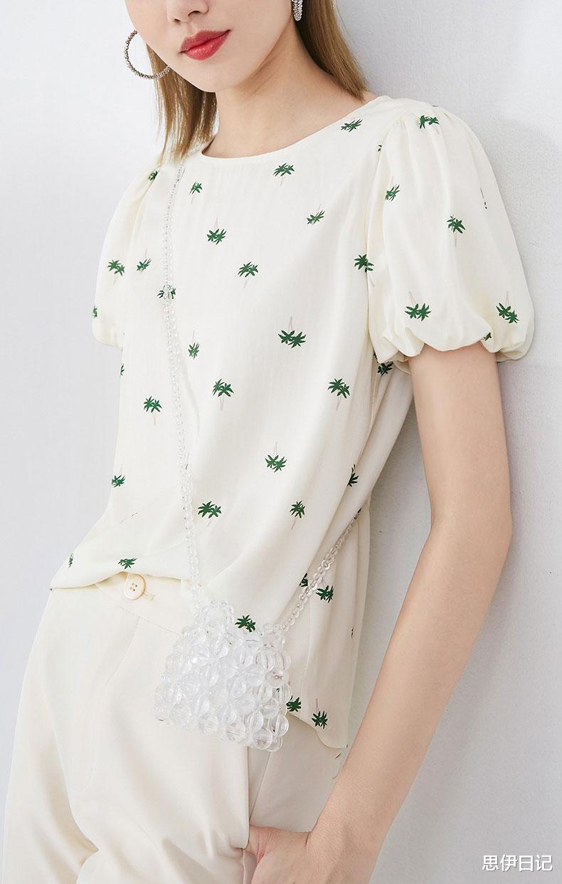 夏季休闲印花通勤穿搭,打造知性淑女范,既减龄又有气质