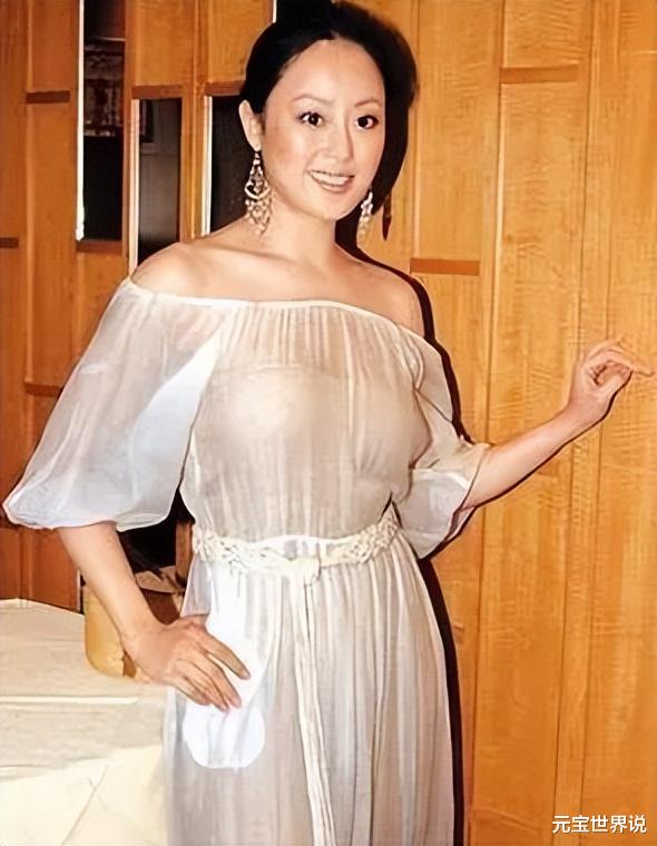 钟镇涛|范姜:陪钟镇涛渡过难关,替他偿还一亿多债务,拍拖17年才结婚