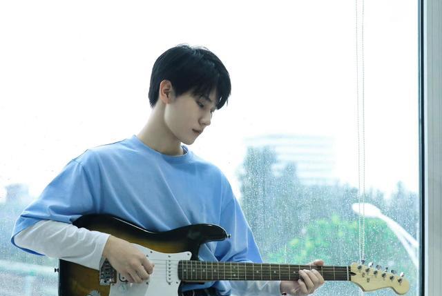 时代少年团|时代少年团微博回复粉丝,丁程鑫“贱兮兮”,宋亚轩被赞最暖心