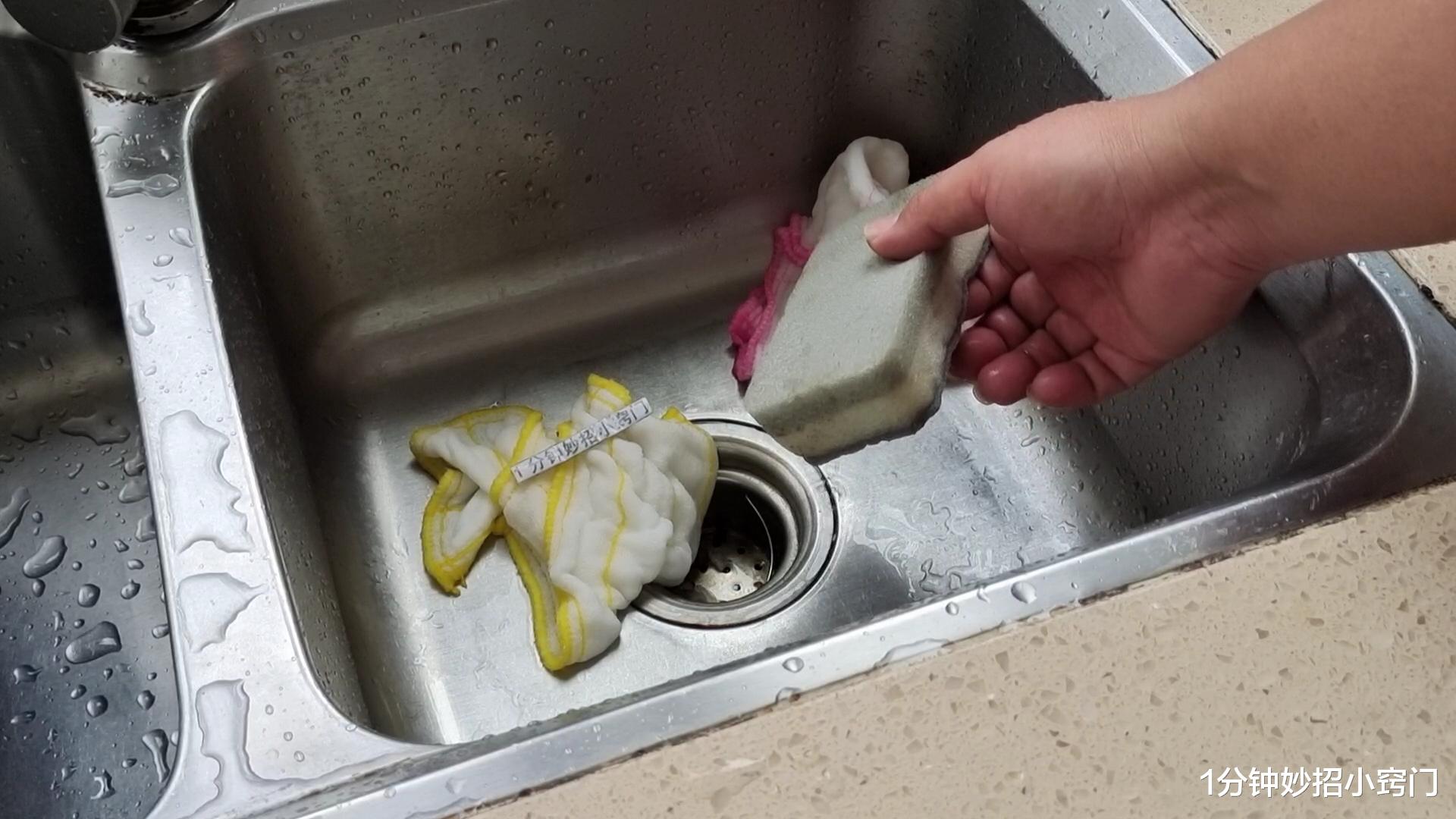 洗碗池放一个窗帘挂钩,真是厉害了,好多人不清楚有啥用,试试吧