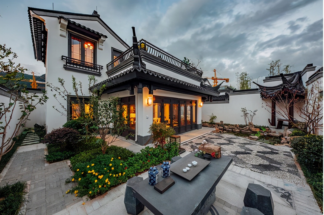 并非得\高价\才可装中式院子，靠小玩意同样韵味十足，空间无限制