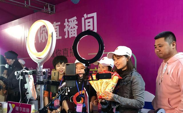 京东|618百亿补贴抢到平台崩溃，小家电手机几乎断货，实体店场面太尴尬